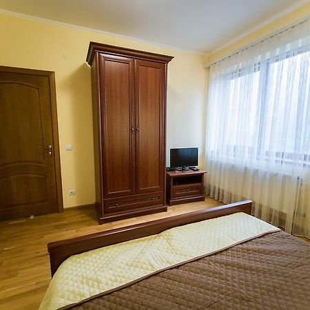 Пори Року Casa de hóspedes Sinyak  Exterior foto