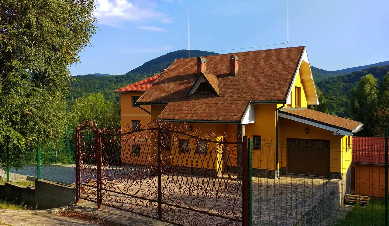 Пори Року Casa de hóspedes Sinyak  Exterior foto