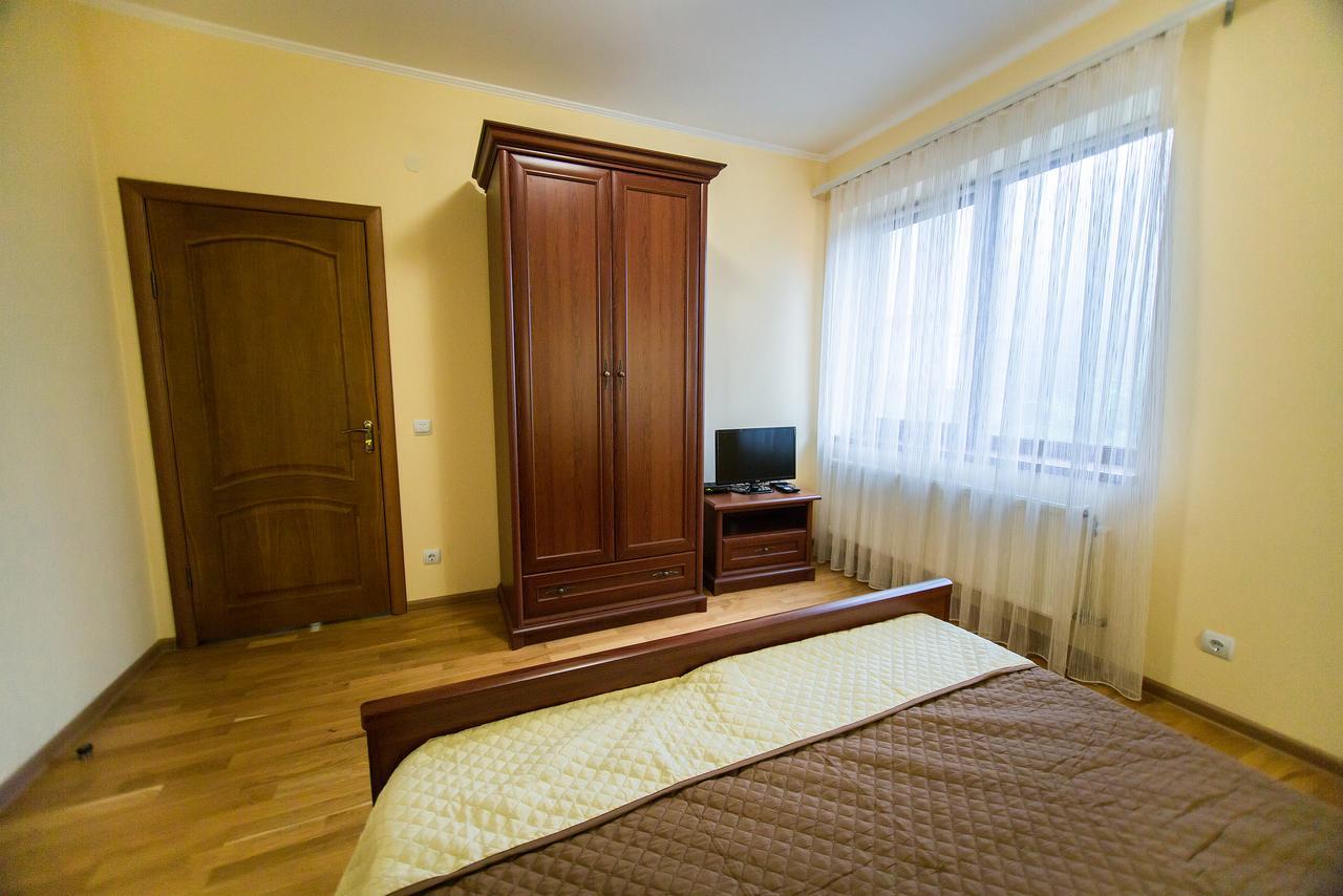 Пори Року Casa de hóspedes Sinyak  Exterior foto